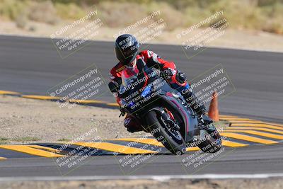 media/Oct-08-2022-SoCal Trackdays (Sat) [[1fc3beec89]]/Turn 10 (945am)/